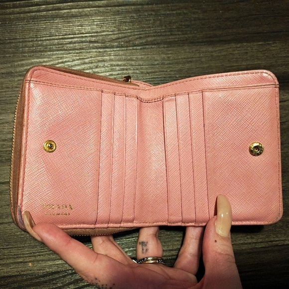 Prada Saffiano Lux Leather Compact Wallet - Picture 11 of 12